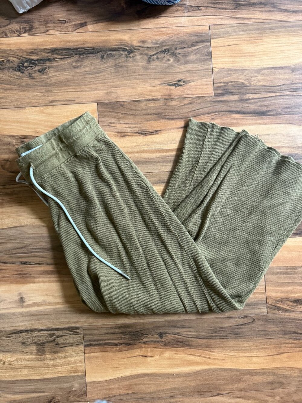 MATE the Label Organic Waffle Wide Leg Croped Pant in Olive Green